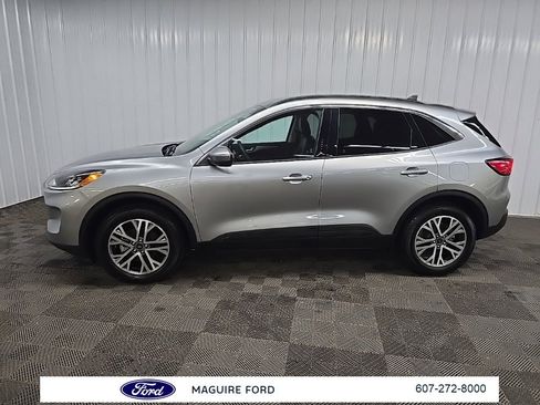 Used 2022 Ford Escape SEL w/ Technology Package image 5