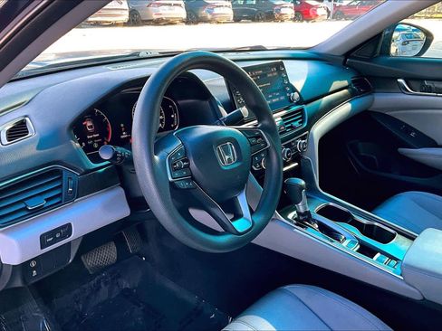 Used 2018 Honda Accord EX image 18