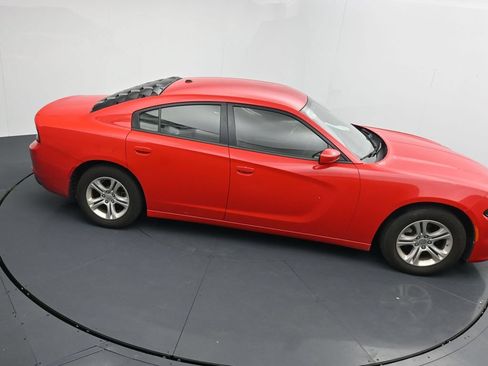 Used 2022 Dodge Charger SXT RWD image 17