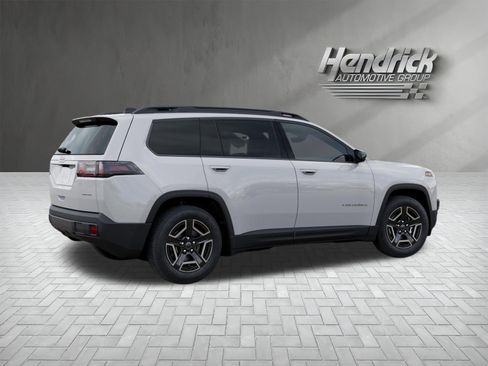 New 2026 Jeep Cherokee Laredo AWD/4WD image 3