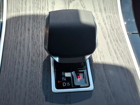 New 2026 Land Rover Range Rover Velar Belgravia AWD/4WD image 13