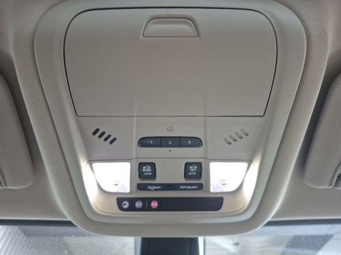 Used 2017 GMC Acadia Denali w/ Technology Package image 30