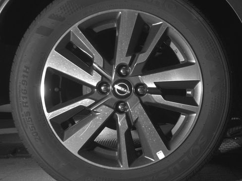 Used 2025 Nissan Versa SV FWD image 14