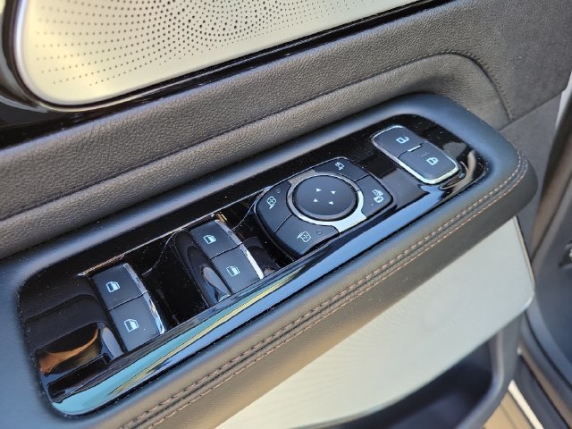 Used 2025 Lincoln Aviator Reserve w/ Equipment Group 201A AWD/4WD image 9