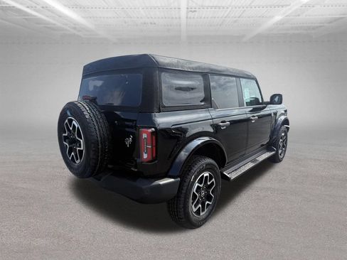 New 2026 Ford Bronco Outer Banks AWD/4WD image 3