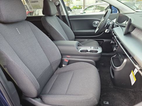 New 2026 Hyundai Ioniq 9 SE AWD/4WD image 10