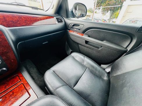 Used 2012 Chevrolet Tahoe LTZ image 27