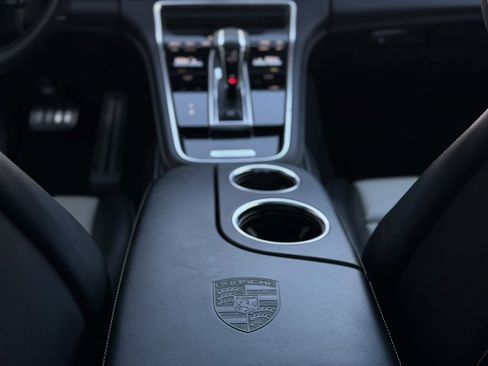 Used 2022 Porsche Panamera Turbo S image 39