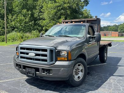 Used 2006 Ford F350 2WD Regular Cab Super Duty