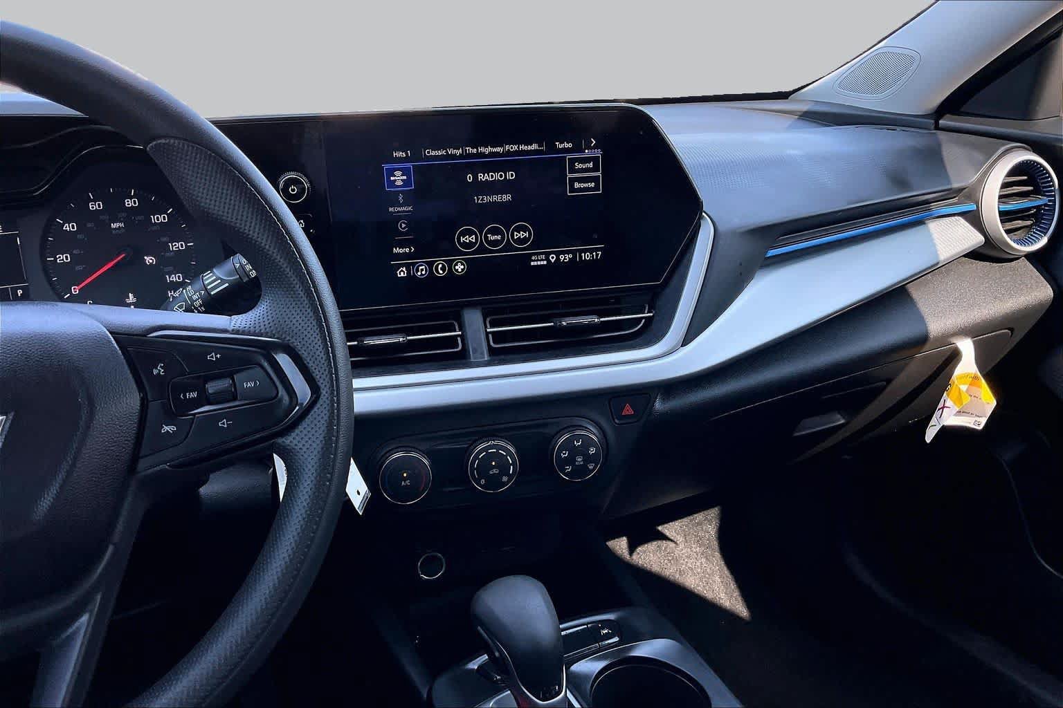 Used 2025 Chevrolet Trax LS FWD image 7
