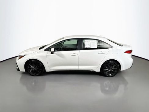 Used 2025 Toyota Corolla SE FWD image 4