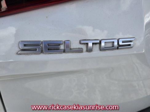 Used 2022 Kia Seltos S AWD/4WD image 8