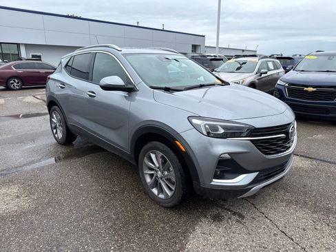 Used 2023 Buick Encore GX Essence w/ Experience Buick Package AWD/4WD image 4