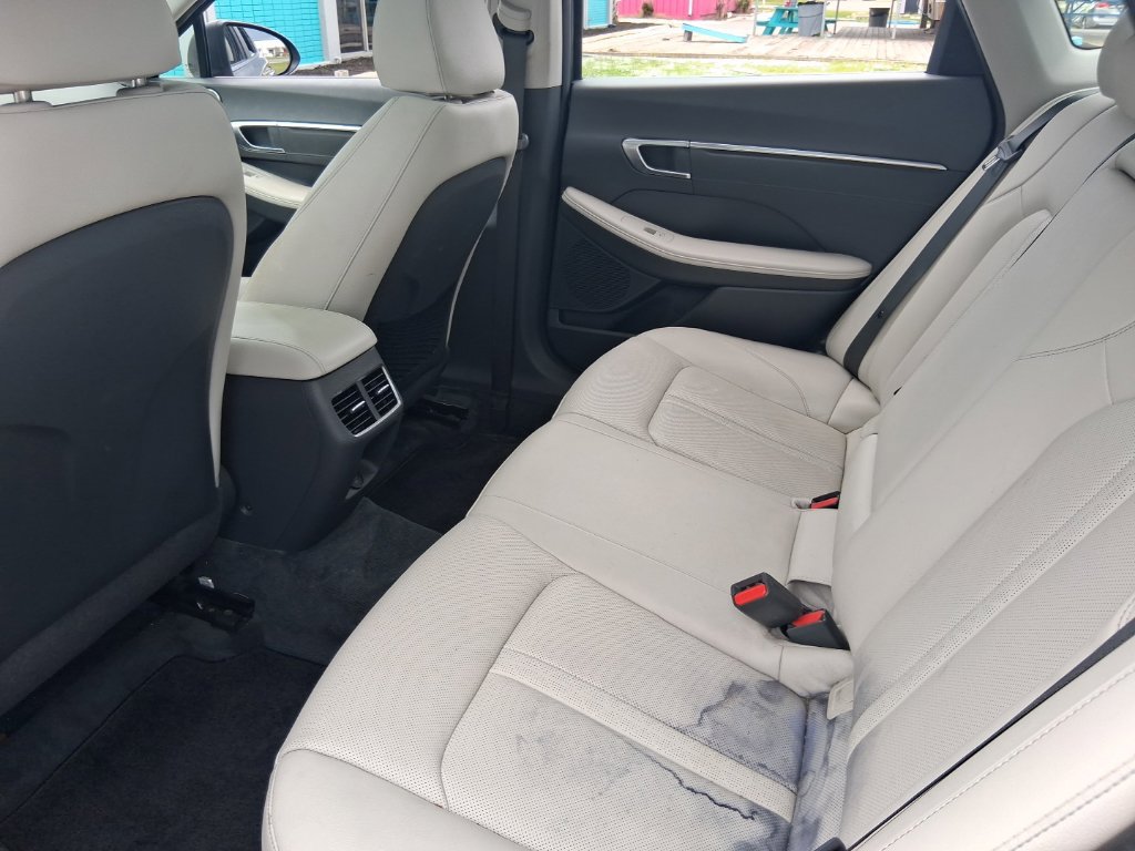 Used 2023 Hyundai Sonata Limited w/ Preferred Accessory Package FWD image 13