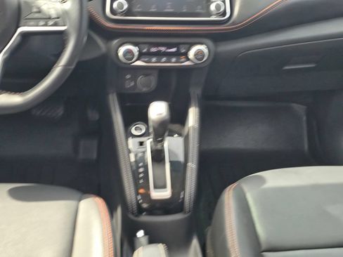 Used 2020 Nissan Kicks SR w/ SR Premium Package FWD image 17