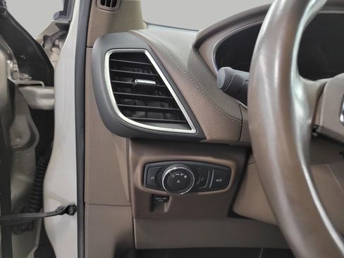 Used 2017 Lincoln MKX Reserve AWD/4WD image 11