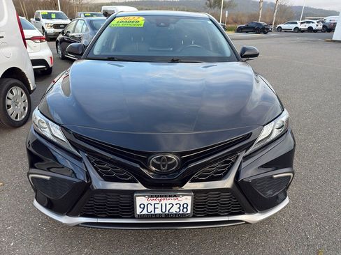 Used 2022 Toyota Camry XSE image 11