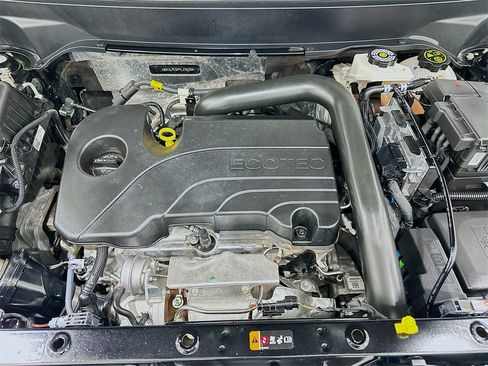 Used 2023 GMC Terrain SLT image 31