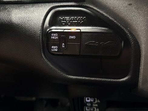 Used 2024 RAM 3500 Tradesman w/ Chrome Appearance Group AWD/4WD image 29