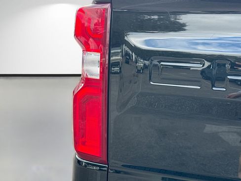 Used 2020 Chevrolet Silverado 1500 LT Trail Boss image 10