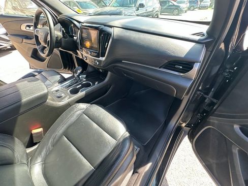 Used 2024 Chevrolet Traverse LT w/ LPO, Cargo Package AWD/4WD image 32