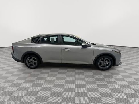 Used 2025 Kia K4 FWD image 12