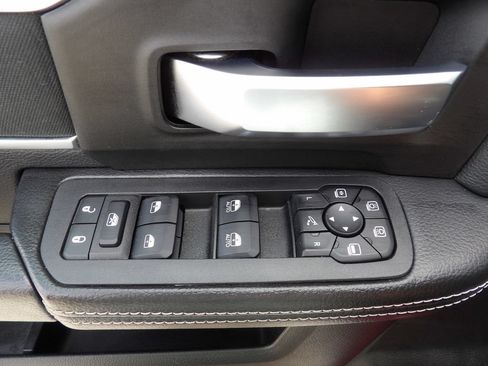 Used 2026 RAM 2500 Big Horn AWD/4WD image 15