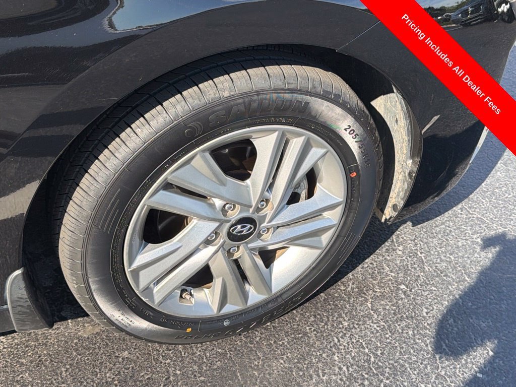 Used 2020 Hyundai Elantra SEL FWD image 2