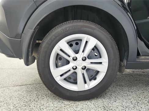 Used 2025 Nissan Kicks Play S FWD image 31