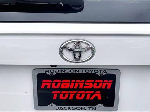 Used 2019 Toyota RAV4 XLE FWD image 8