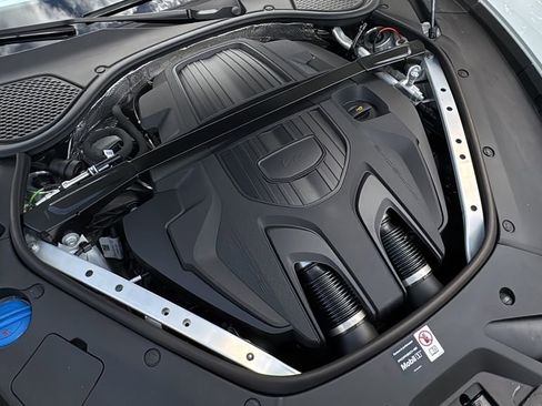 Certified 2025 Porsche Panamera RWD image 20