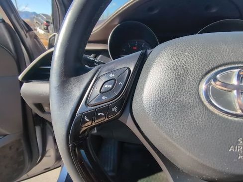 Used 2019 Toyota C-HR Limited image 14