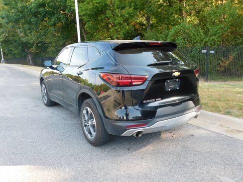 Used 2025 Chevrolet Blazer LT AWD/4WD image 9