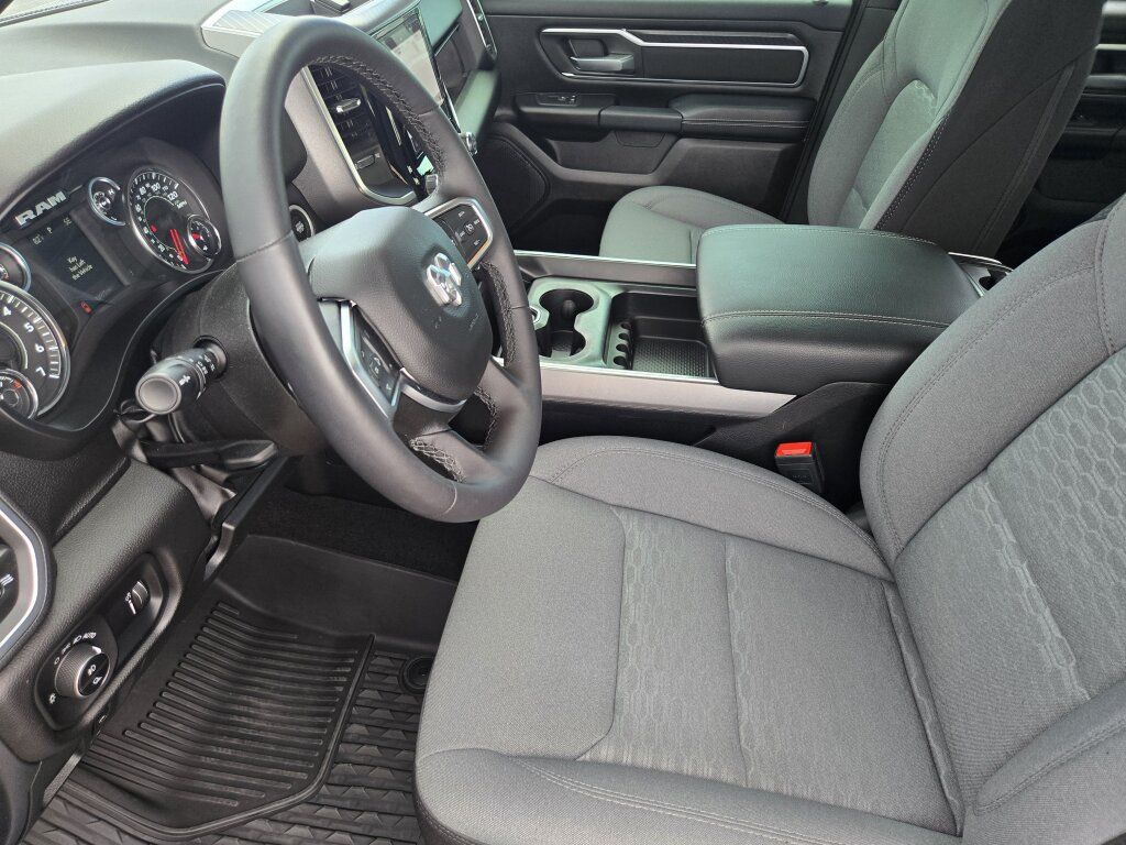 Used 2025 RAM 1500 Big Horn AWD/4WD image 8