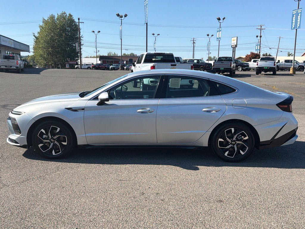 Used 2024 Hyundai Sonata SEL FWD image 9
