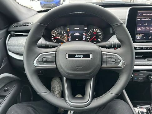 New 2026 Jeep Compass Latitude image 27