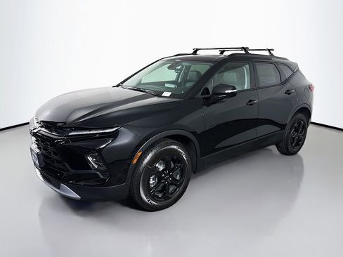 New 2025 Chevrolet Blazer LT w/ Sound & Technology Package image 3
