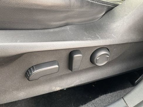 Used 2019 Subaru Forester Limited w/ Popular Package #3 image 19