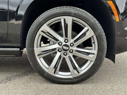 New 2026 Cadillac Escalade ESV Sport image 9