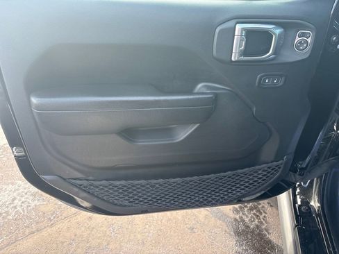 Used 2023 Jeep Wrangler Unlimited Rubicon w/ Cold Weather Group image 12