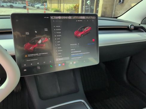 Used 2021 Tesla Model 3 Long Range image 4