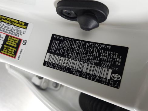 Used 2018 Toyota Corolla LE FWD image 25