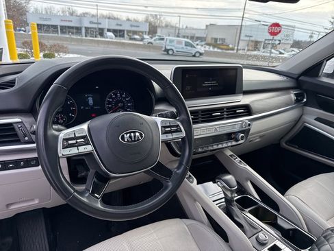 Used 2021 Kia Telluride EX w/ EX Premium Package image 38