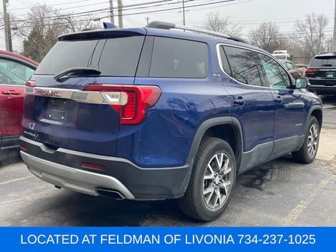 Used 2023 GMC Acadia SLE w/ Driver Convenience Package image 3