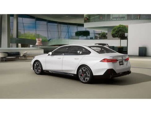 New 2026 BMW 540i xDrive image 2