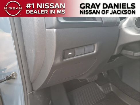 New 2026 Nissan Sentra SR w/ Floor Mat Package FWD image 12