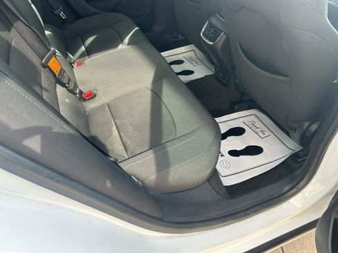 Used 2016 Chevrolet Malibu LT FWD image 11