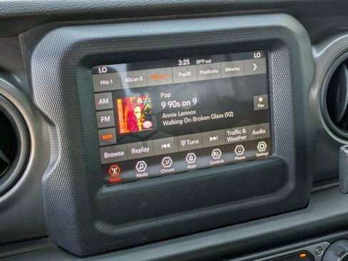 Used 2021 Jeep Gladiator Sport image 22