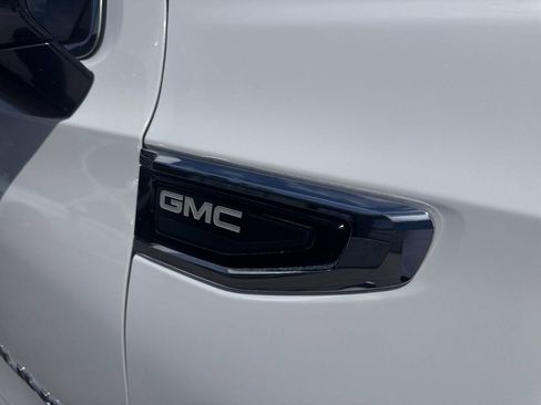 Used 2021 GMC Yukon SLT RWD image 8