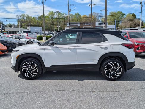 Used 2024 Chevrolet TrailBlazer RS w/ Convenience Package image 2